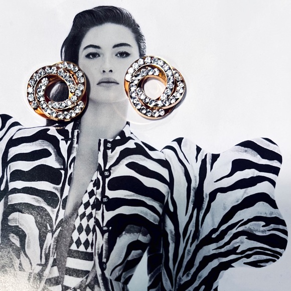 Victoria Townsend Earrings - Picture 4 of 8